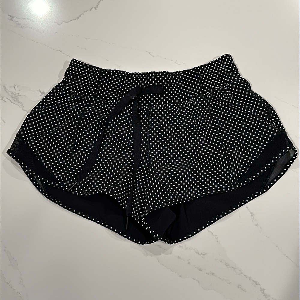 LuluLemon Reflective Shorts 4 NWOT